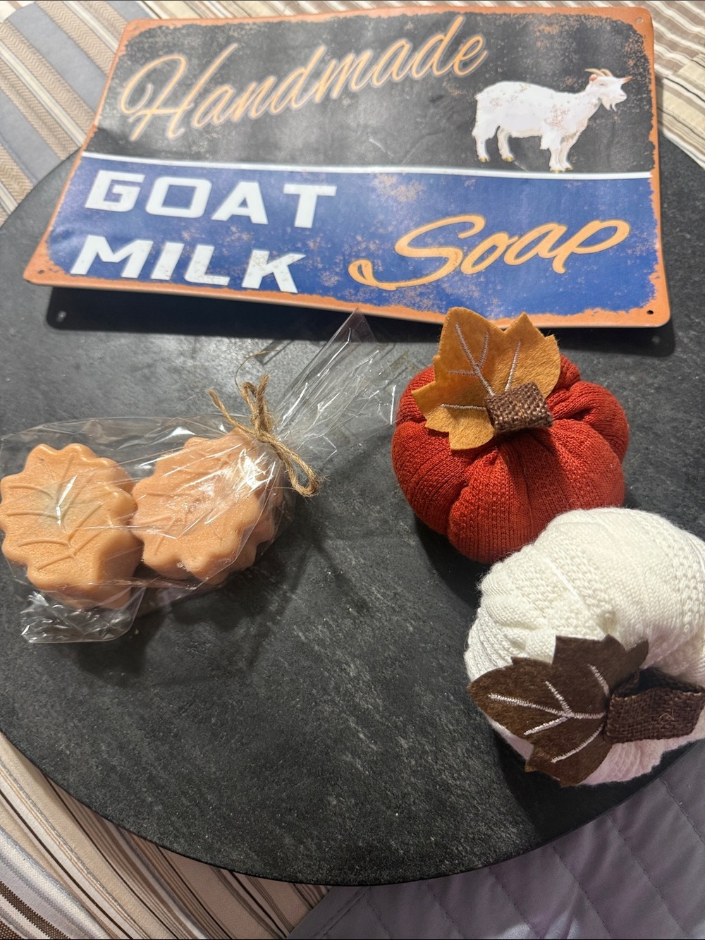 Handmade - Autumn Leaf Scent (White, Orange)